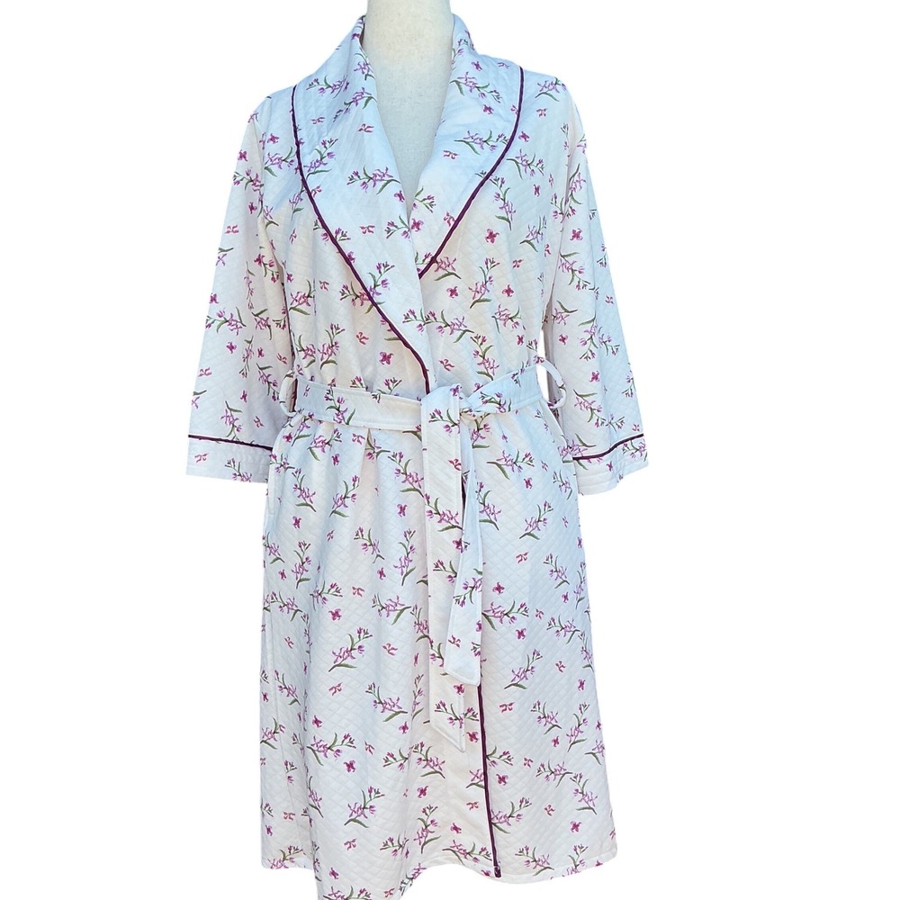 Body Touch Quilted Robe Womens S/M White Purple Floral Shawl Collar Cottagecore